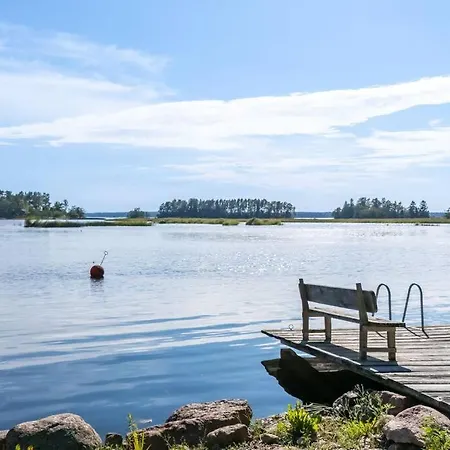 Unelmien Merenrantamoekki - 1,5h Helsingistae Semesterbostad Pirtnuora